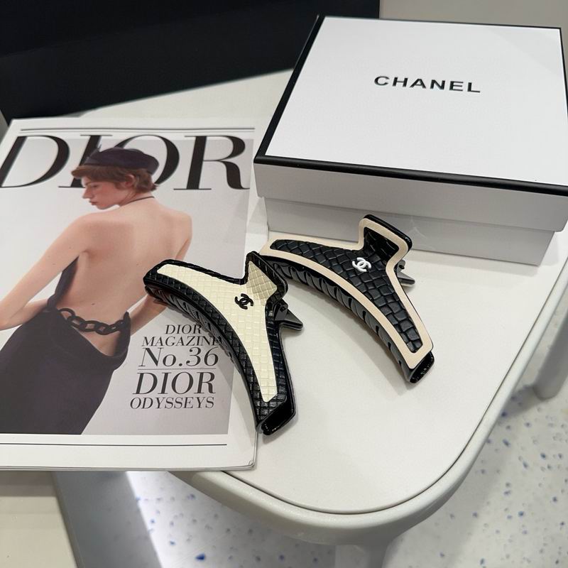 Chanel Hair Grab Clip hh37